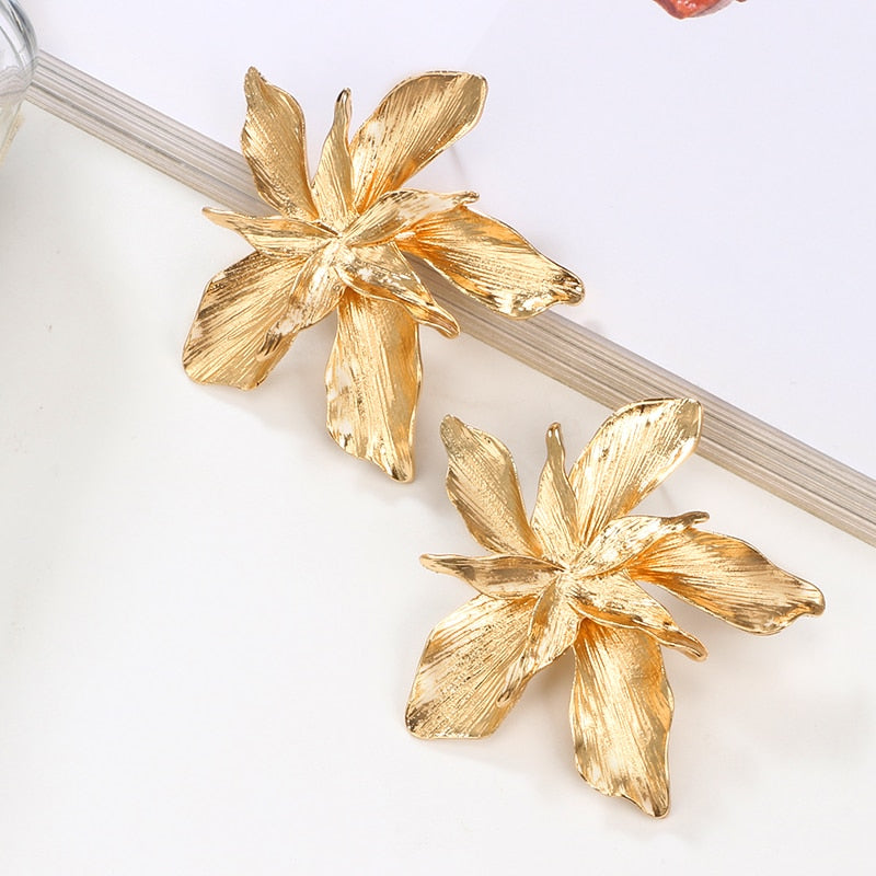 Elegance Gold Flower Drop Dangle Earring